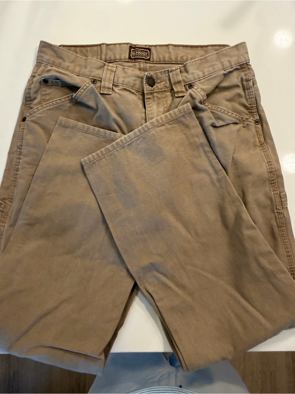Relaxed Fit Men’s Jeans in Khaki by Schmitt